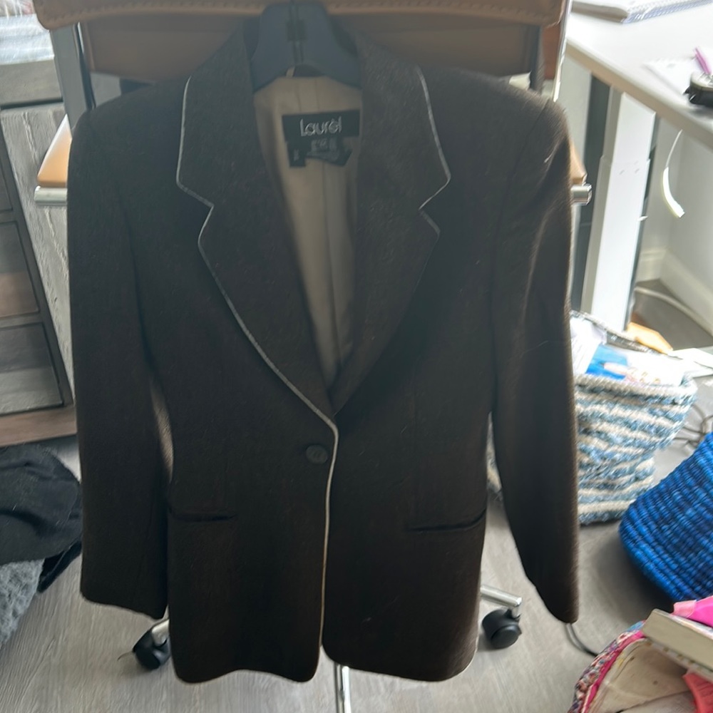 Jacket  size 34  brown tweed made in Slovenia